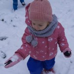 dziewczynka ze śniegiem.jpg